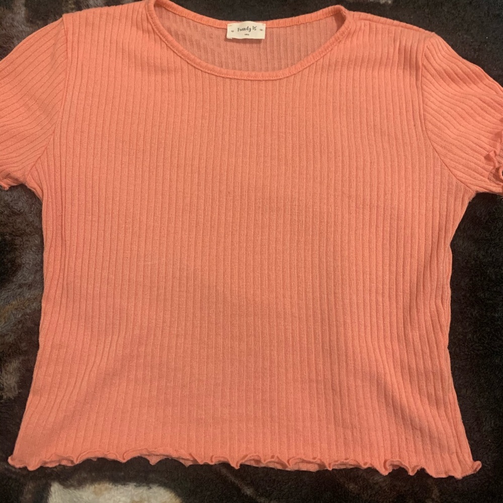 Trendy JS || slightly fitted peachy pink TOP